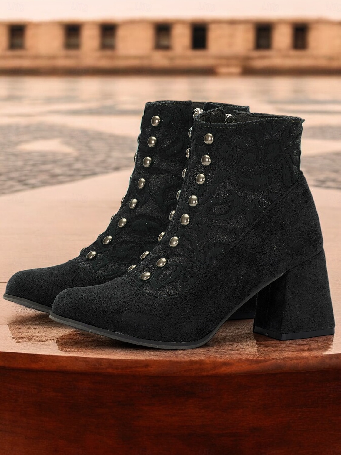 Botines de ante sintético verde para mujer con botón a presión, capa de encaje y cremallera lateral: diseño de inspiración vintage con tacón de bloque, perfectos para conjuntos elegantes y ocasiones especiales 2025 - $64.99 –P3
