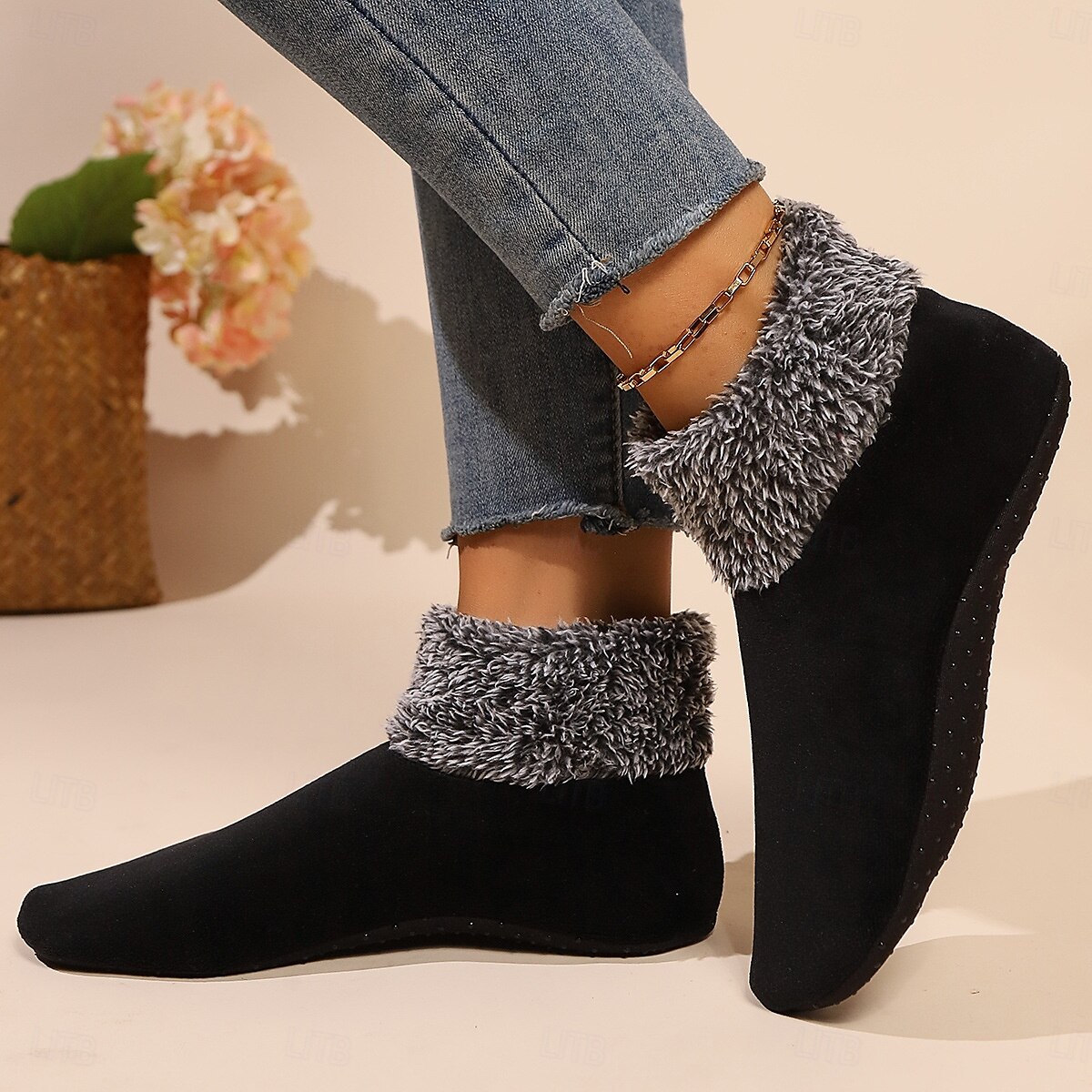 Calcetines térmicos antideslizantes para interiores, calcetines de suelo para mujer, calcetines peludos de invierno para mujer, calcetines gruesos que no se caen para yoga, pilates y baile 2025 - $10.99 –P1