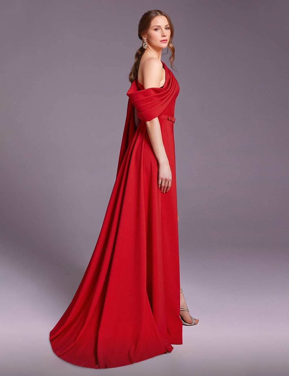 Abito da Sera Maxi Tubino Rosso Elegante Formale Lunghezza Totale con Maniche Corte e Una Spalla in Crepe Stretch con Volants e Stola del 2025 a $175.99 –P2