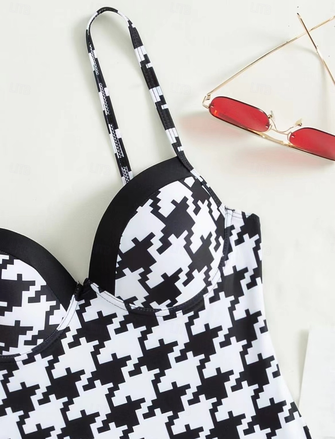 Dam Badkläder En bit Monokini Baddräkt Öppen rygg Magkontroll Hög midja Smal Semester Standkläder Grafisk Halterneck Ärmlös Baddräkter 2025 - $27.99 –P2
