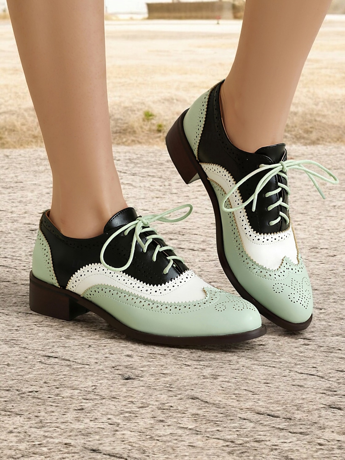 női retro rózsaszín és fekete oxford cipő – lakk műbőr fűzős brogue a vintage lezser stílushoz és divatos kirándulásokhoz 2025 - $54.99 –P3