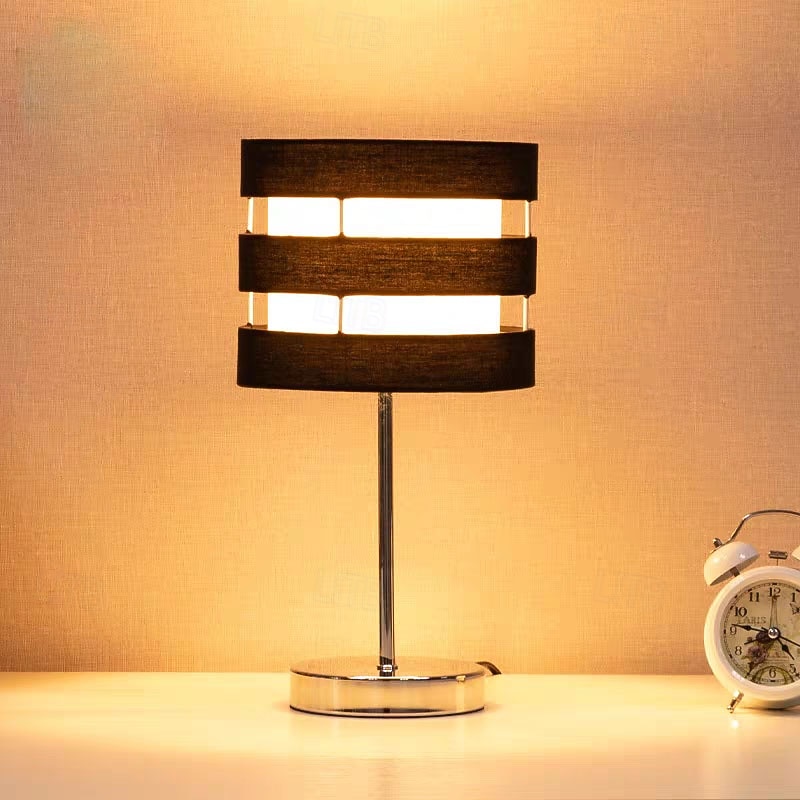 lampe de table moderne nordique moderne minimaliste lampe de chevet de chambre lampe de table décorée matériel d'hôtel américain 110-240v de 2026 ? $162.99 –P3