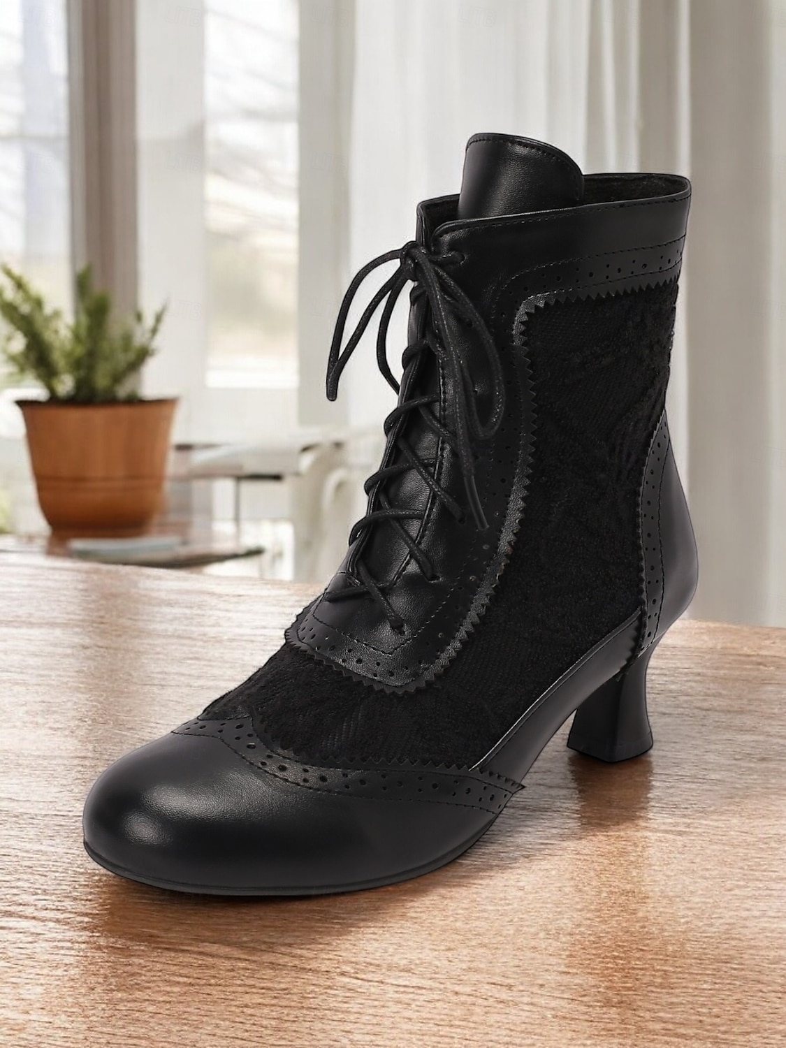 Victorian Style Women's Ankle Boots with Lace Design and Faux Leather Accents – Vintage Lace-Up Footwear for Casual and Costume Occasions 2025 - $59.99 –P7