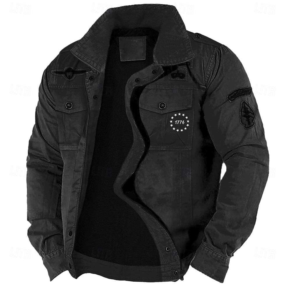 Herren-Militärjacke aus Baumwolle mit Stickerei, Cargo-Jacke mit Schultergurten, langen Ärmeln, Stehkragen, mehreren Taschen, Mantel, Trucker-Jacke 1776, taktische Oberbekleidung mit Buchstabendruck 2026 - $55.99 –P4