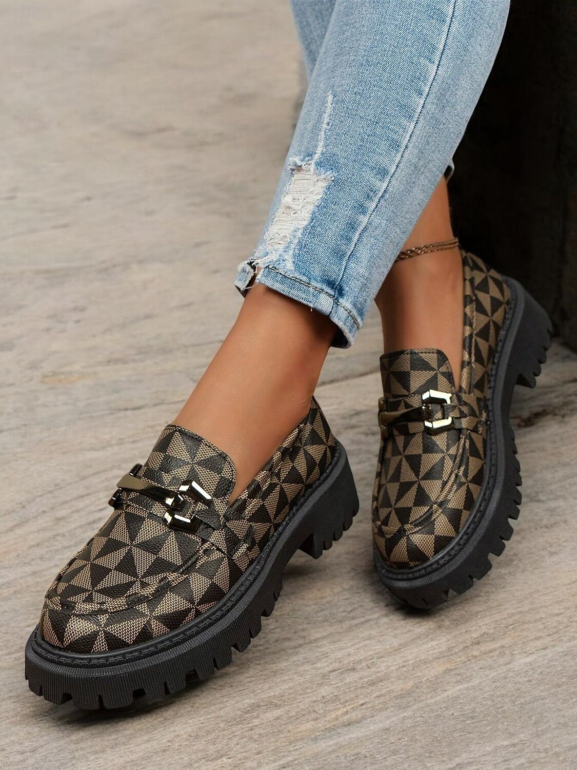 Mocasines gruesos con diseño geométrico para mujer con hebilla de metal: zapatos modernos sin cordones con suela dentada para un estilo informal y urbano 2025 - $32.99 –P5