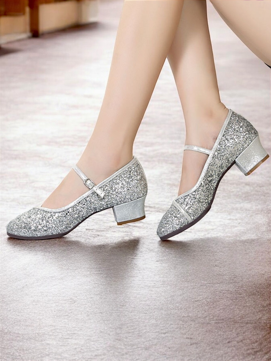 chaussures de danse Mary Jane à paillettes dorées pour femmes – chaussures de salon à talon bas pour événements spéciaux et spectacles de 2025 ? $32.99 –P2