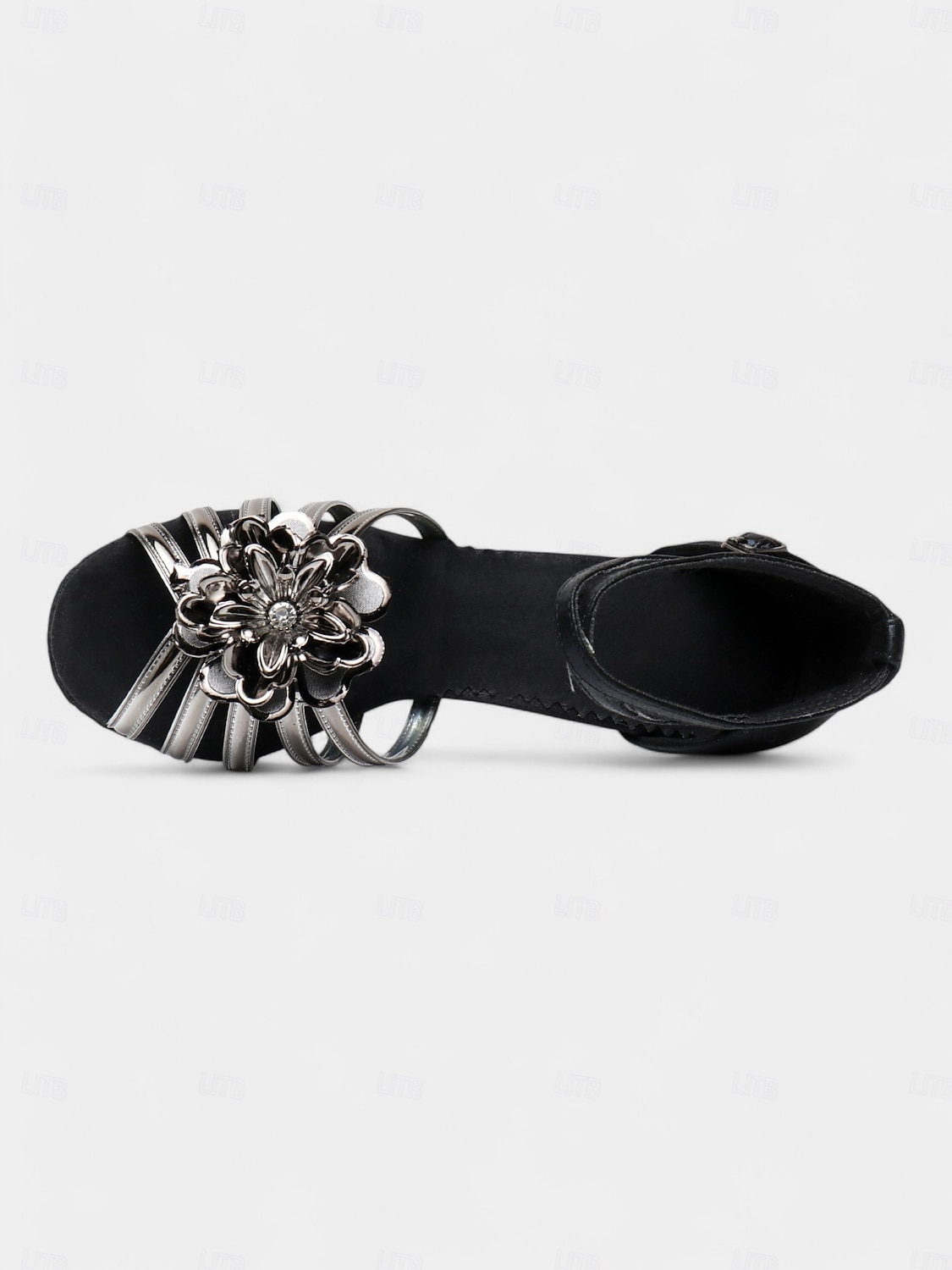 chaussures de danse à lanières argentées pour femmes avec détails floraux et semelle en daim – talons confortables pour les événements de salon et de fête latins de 2025 ? $34.99 –P10
