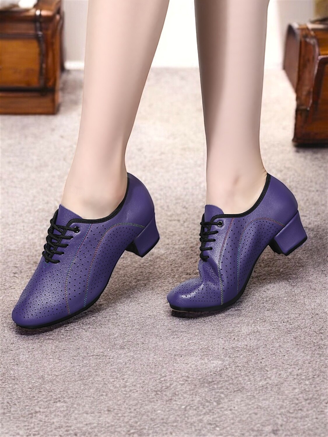 chaussures de danse en cuir perforé violet pour femmes - chaussures de jazz à lacets à talon bas pour danse de salon et danse latine de 2025 ? $54.99 –P2