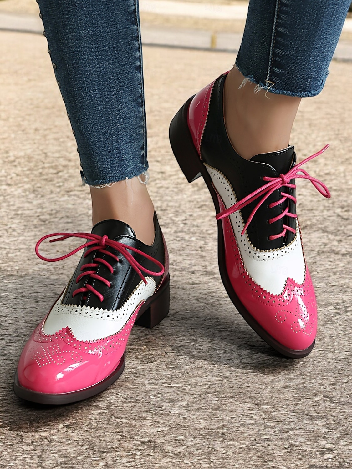 női retro rózsaszín és fekete oxford cipő – lakk műbőr fűzős brogue a vintage lezser stílushoz és divatos kirándulásokhoz 2025 - $54.99 –P6