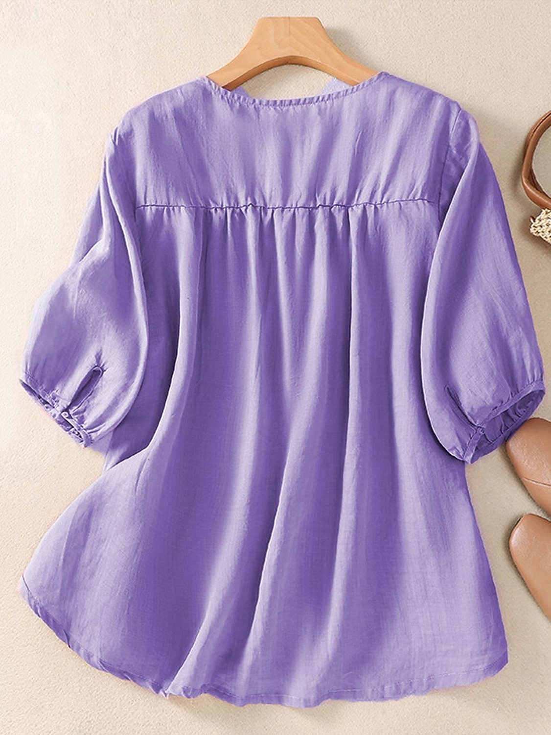 Per donna Camicia Camicie ispirate al lino Tinta unica Floreale Casual Boho Manica 3/4 Manica al gomito Scollo a V Top Regolari Vacanza Feste Quotidiano Ricamato Viola Autunno Primavera & Estate del 2025 a $32.99 –P2