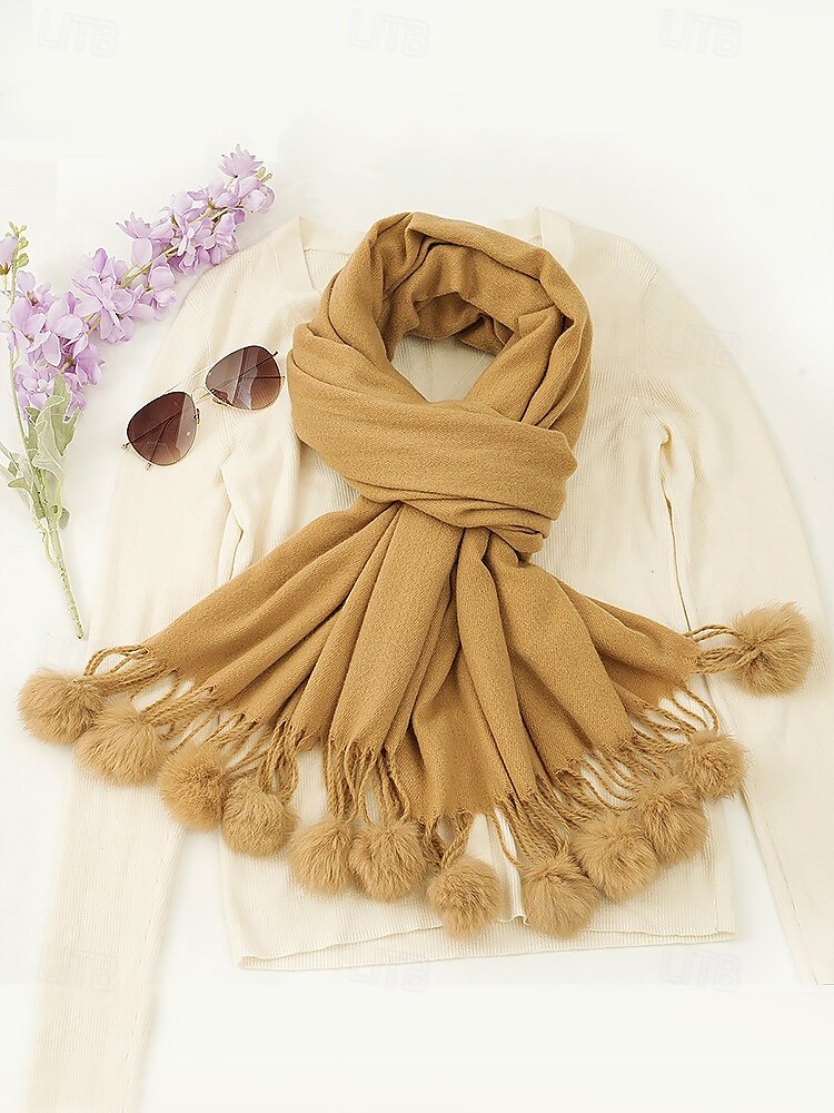 Bufanda roja de invierno para mujer con borlas de pompones: una bufanda acogedora y elegante para el clima frío y los atuendos festivos 2025 - $14.99 –P9