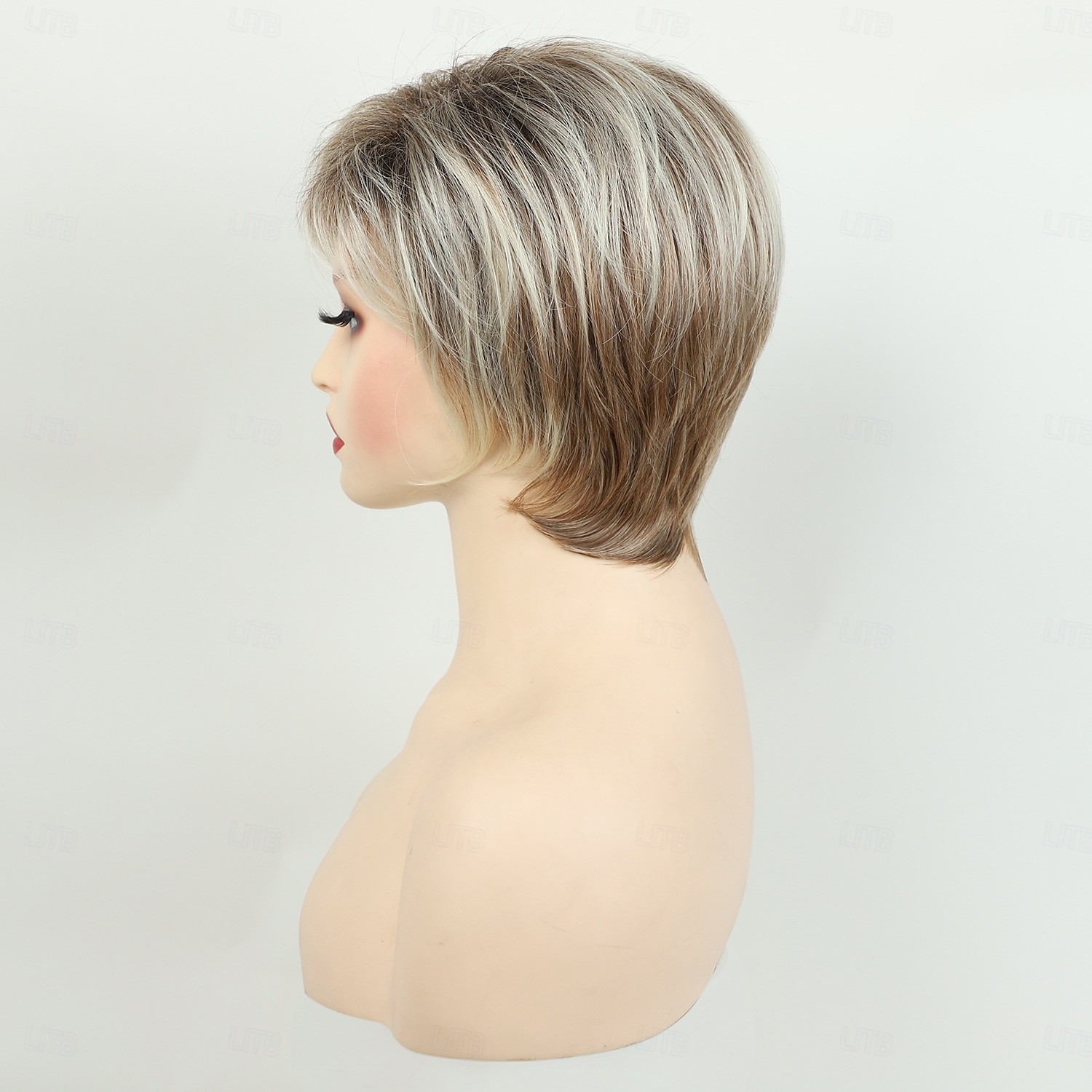 parrucche bionde corte per donne parrucche bionde con taglio pixie con frangia parrucche corte lisce a strati parrucche bionde chiare sintetiche dall'aspetto naturale del 2025 a $19.99 –P5
