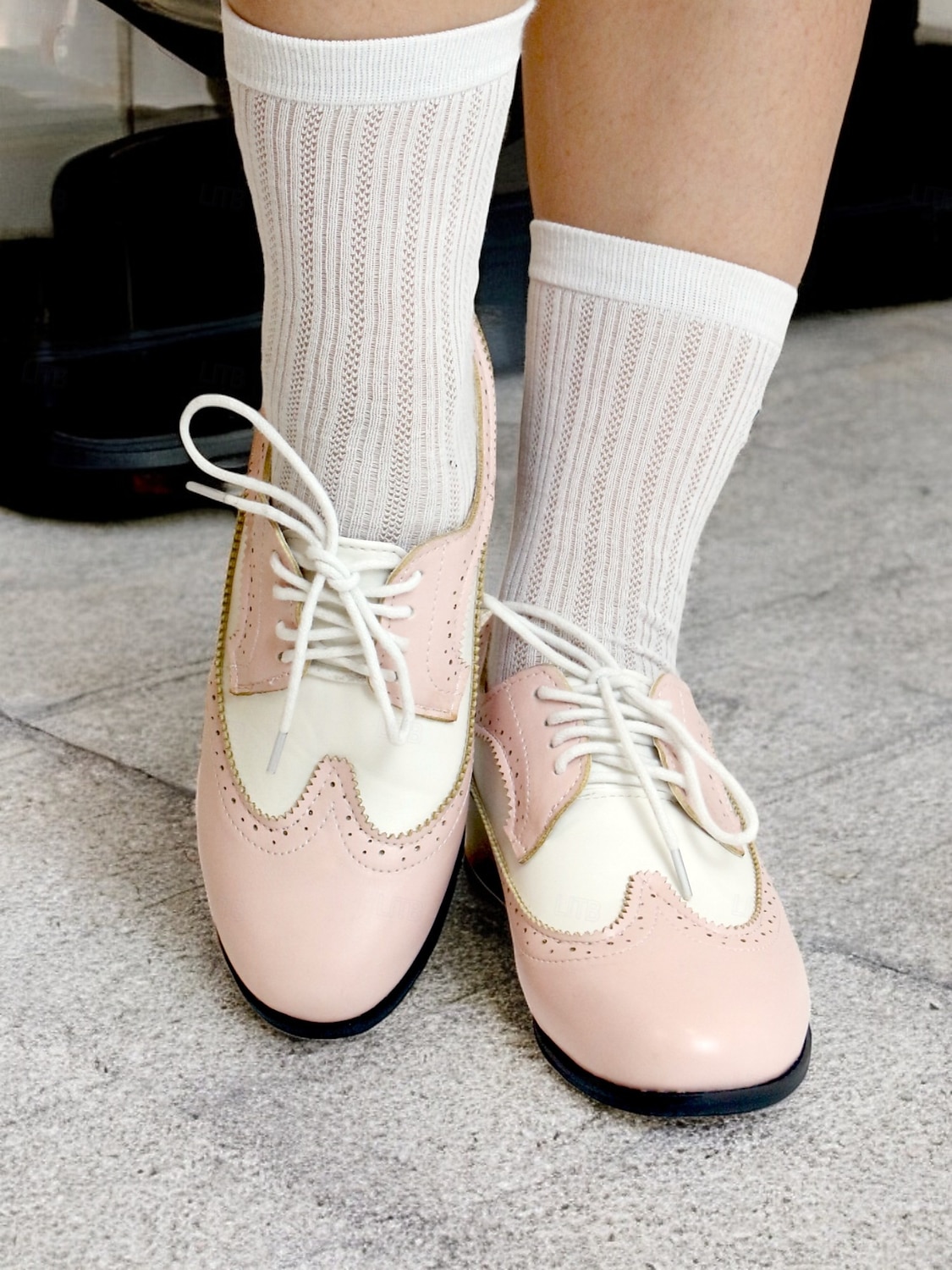 Sapatos oxford vintage femininos de dois tons - brogue rosa e branco com cadarço e salto baixo para um estilo retrô e uso diário de 2025 por $46.99 –P3