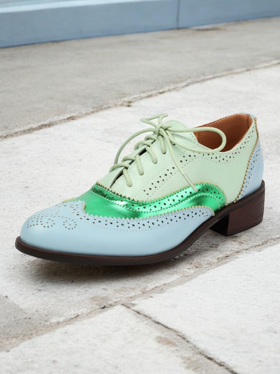 női piros és fekete lakkbőr oxford cipők brogue részletekkel – vintage stílusú fűzős formális cipő üzleti és hétköznapi viselethez 2025 - $54.99 –P9