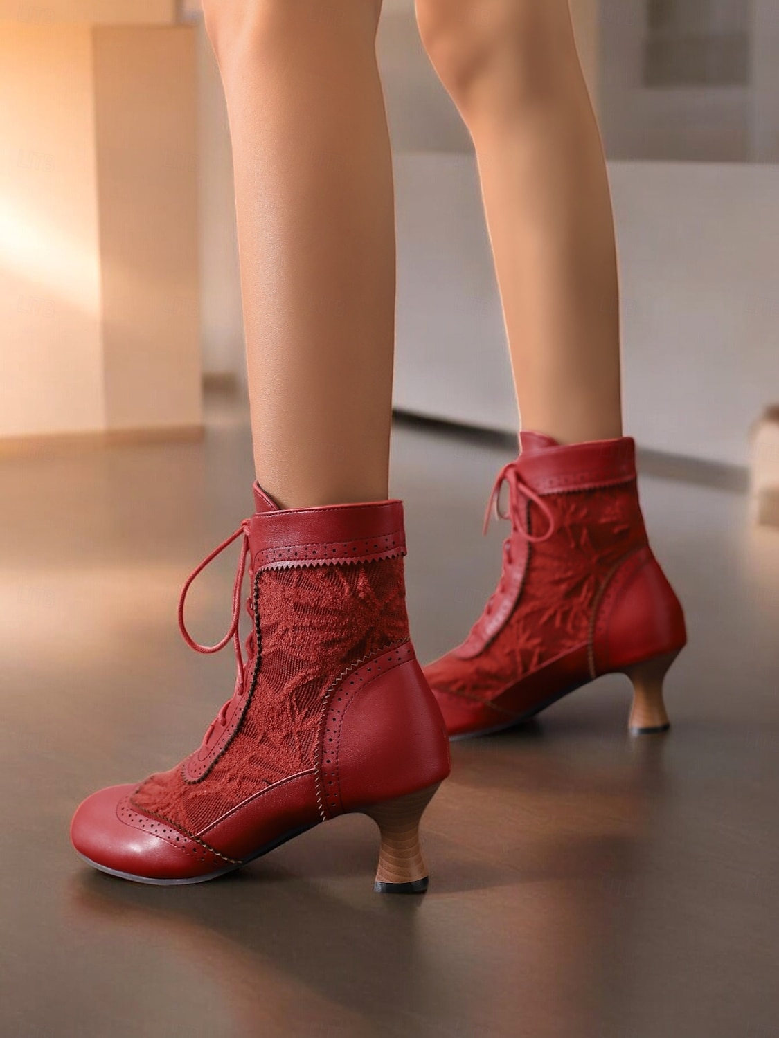 Victorian Style Women's Ankle Boots with Lace Design and Faux Leather Accents – Vintage Lace-Up Footwear for Casual and Costume Occasions 2025 - $59.99 –P4