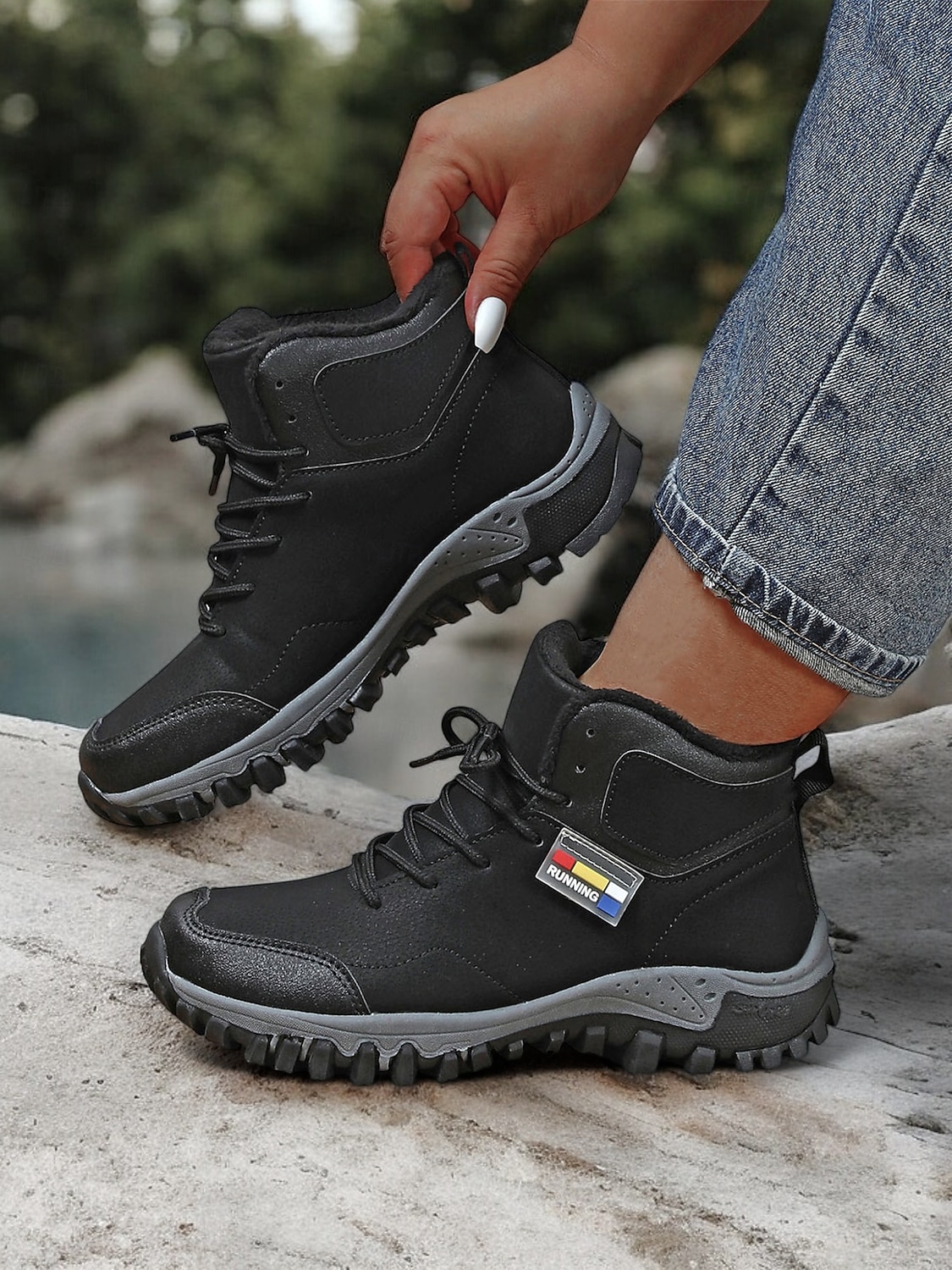 scarponi da trekking da donna color cuoio con fodera in pile, design impermeabile e suola robusta, ideali per trekking con tempo freddo e avventure invernali del 2025 a $46.99 –P4