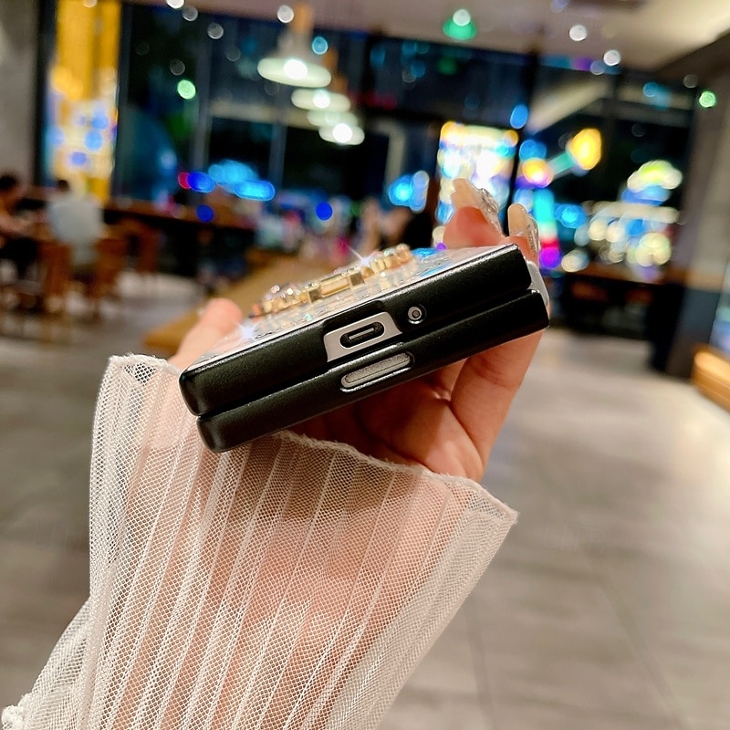 2025年 電話 ケース 用途 Zフォールド6 Z Fold 5 Z Fold 4 バックカバー スタンド付き リストストラップ付き 耐衝撃 レトロ風 TPU PC  コレクション – $17.99 –P6