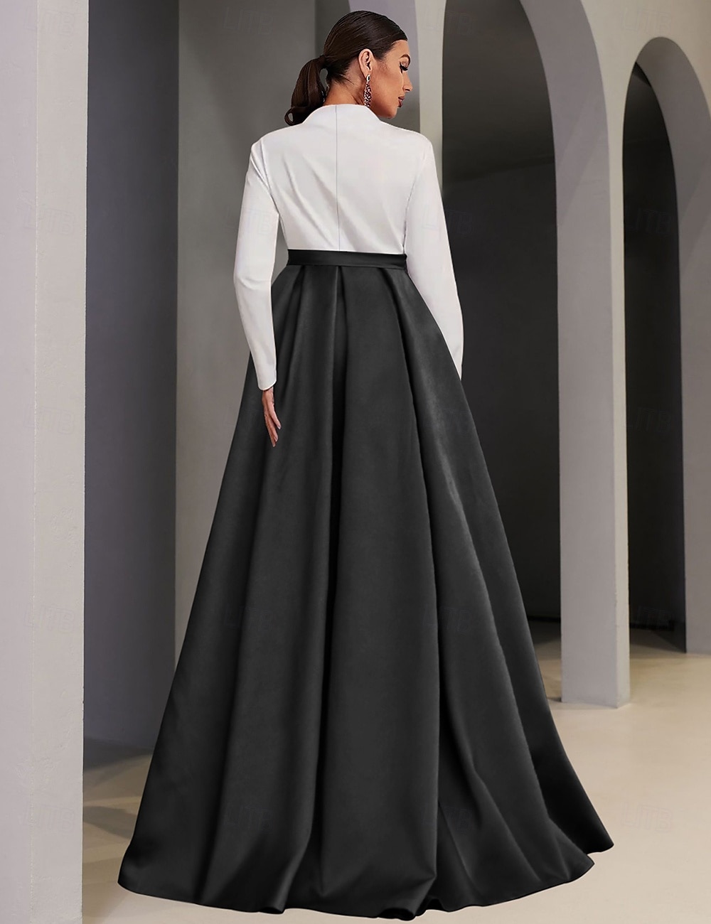 A-Linien Abendkleid Elegantes Kleid Formelle Bodenlange Lange Ärmel Ausgestellter Ausschnitt Taschen Satin mit Schlitztasche 2025 - $157.99 –P2