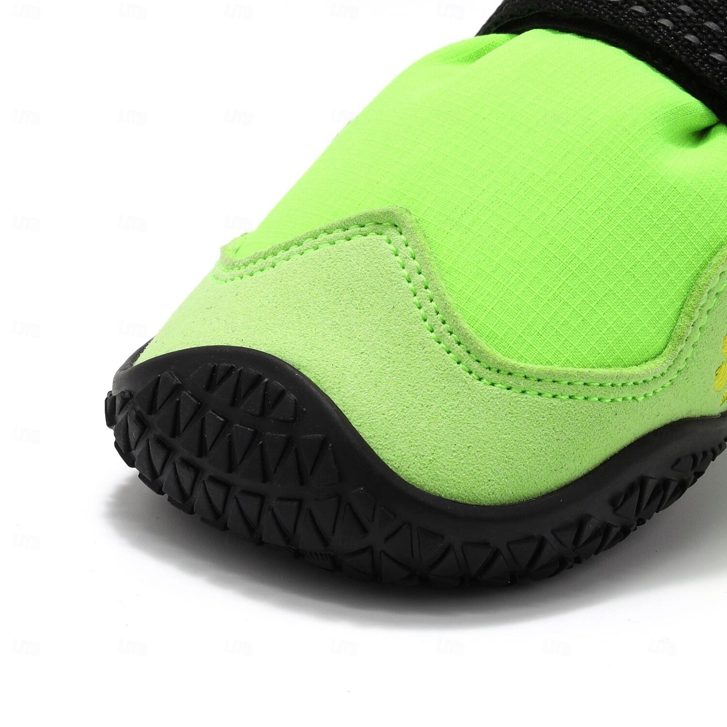 Botas de nieve para perros, botas para perros al aire libre, zapatos de invierno para perros, protectores de patas antideslizantes, impermeables, deportivos y cálidos para la nieve y la lluvia para 2025 - $26.99 –P6