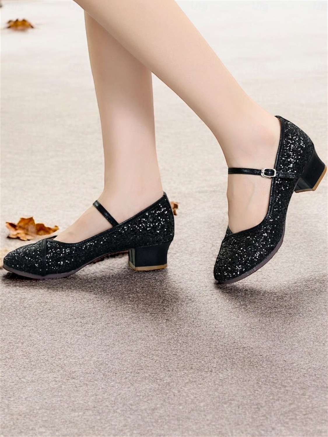 chaussures de danse Mary Jane à paillettes dorées pour femmes – chaussures de salon à talon bas pour événements spéciaux et spectacles de 2025 ? $32.99 –P4