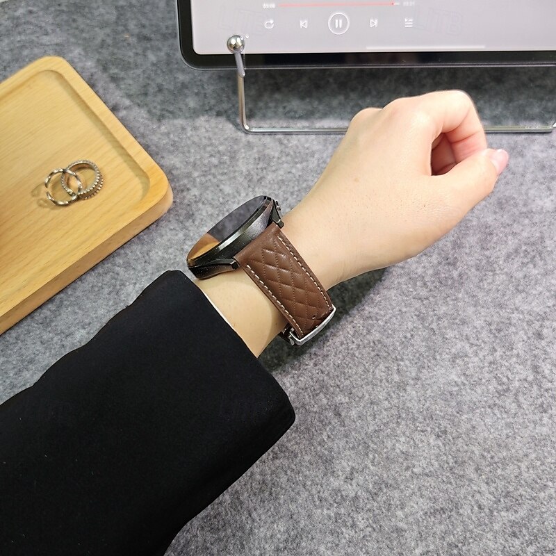 Cinturino per orologio  per Samsung Galaxy Watch 7/6/5/4 40/44mm, Galaxy Watch 5 Pro 45mm, Galaxy Watch 4/6 Classic 42/46/43/47mm, Watch 3, Active 2, Gear S2 Similpelle Sostituzione Cinghia Regolabili del 2025 a $16.99 -P15