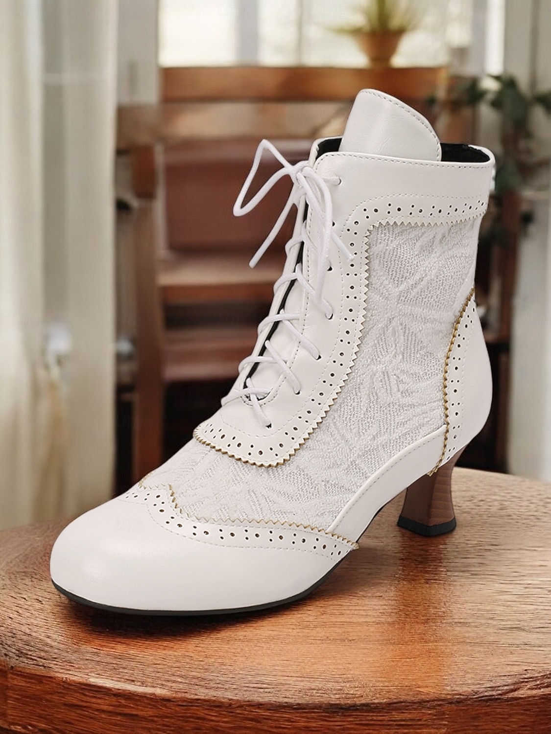 Victorian Style Women's Ankle Boots with Lace Design and Faux Leather Accents – Vintage Lace-Up Footwear for Casual and Costume Occasions 2025 - $59.99 –P12
