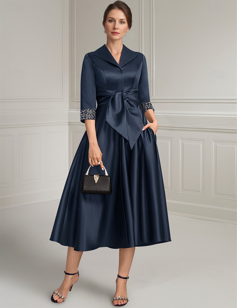 robe trapèze bleu marine robe mère de la mariée élégante satin simple col chemise longueur thé manches 3/4 avec ceinture/ruban perles couleur unie 2025 de 2025 ? $115.99 -P1