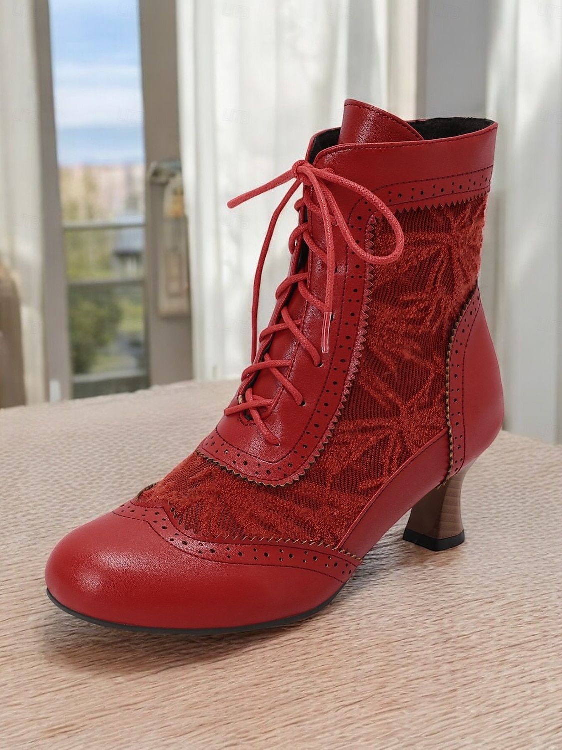 Victorian Style Women's Ankle Boots with Lace Design and Faux Leather Accents – Vintage Lace-Up Footwear for Casual and Costume Occasions 2025 - $59.99 –P8