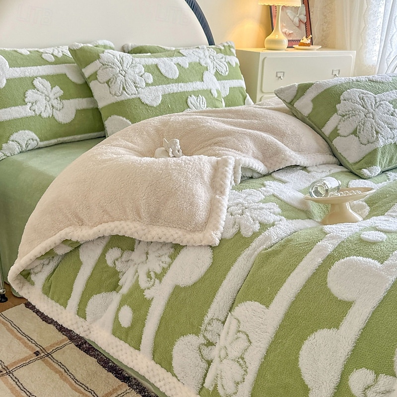 Winter Thickened Blanket Ultra-Soft and Warm Fleece Perfect for Cold Weather Cozy and Comfortable for Bed, Couch, or Lounge Ideal for Winter Home Decor 2025 - $45.99 –P13