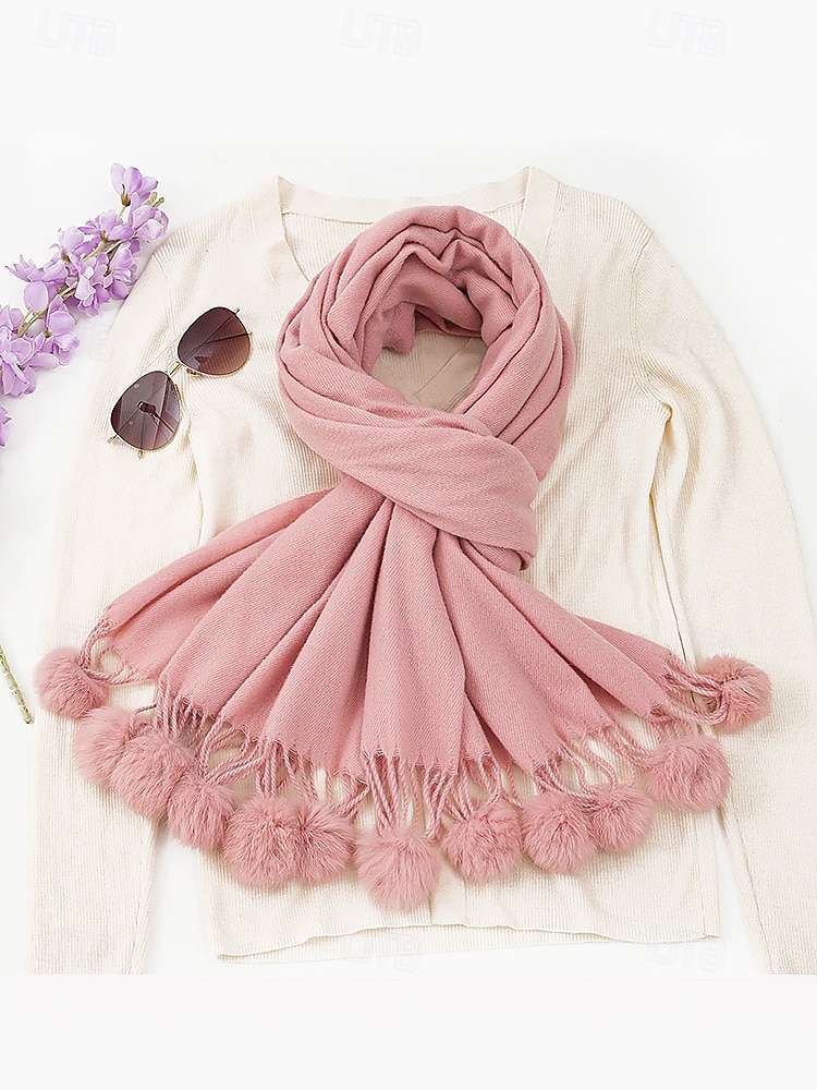 Bufanda roja de invierno para mujer con borlas de pompones: una bufanda acogedora y elegante para el clima frío y los atuendos festivos 2025 - $14.99 –P8