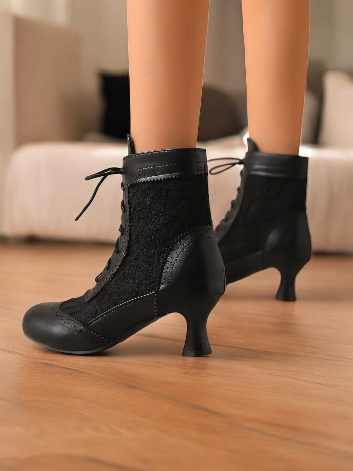 Victorian Style Women's Ankle Boots with Lace Design and Faux Leather Accents – Vintage Lace-Up Footwear for Casual and Costume Occasions 2025 - $59.99 –P3