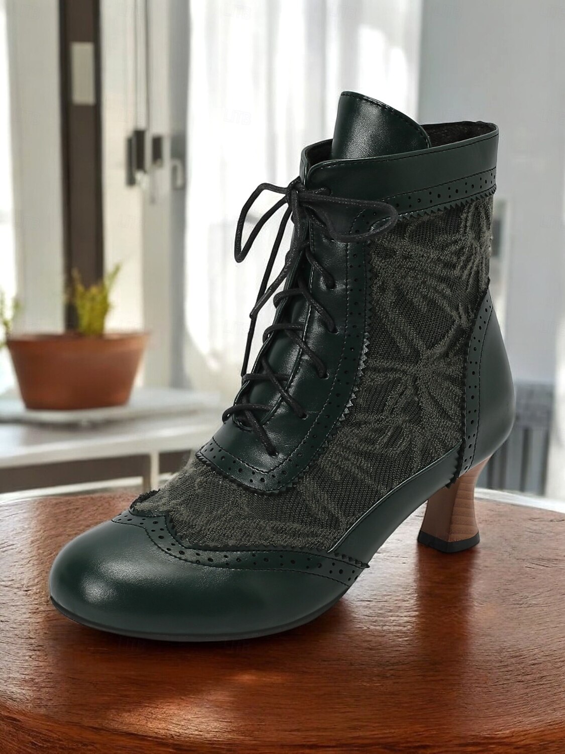Victorian Style Women's Ankle Boots with Lace Design and Faux Leather Accents – Vintage Lace-Up Footwear for Casual and Costume Occasions 2025 - $59.99 –P9
