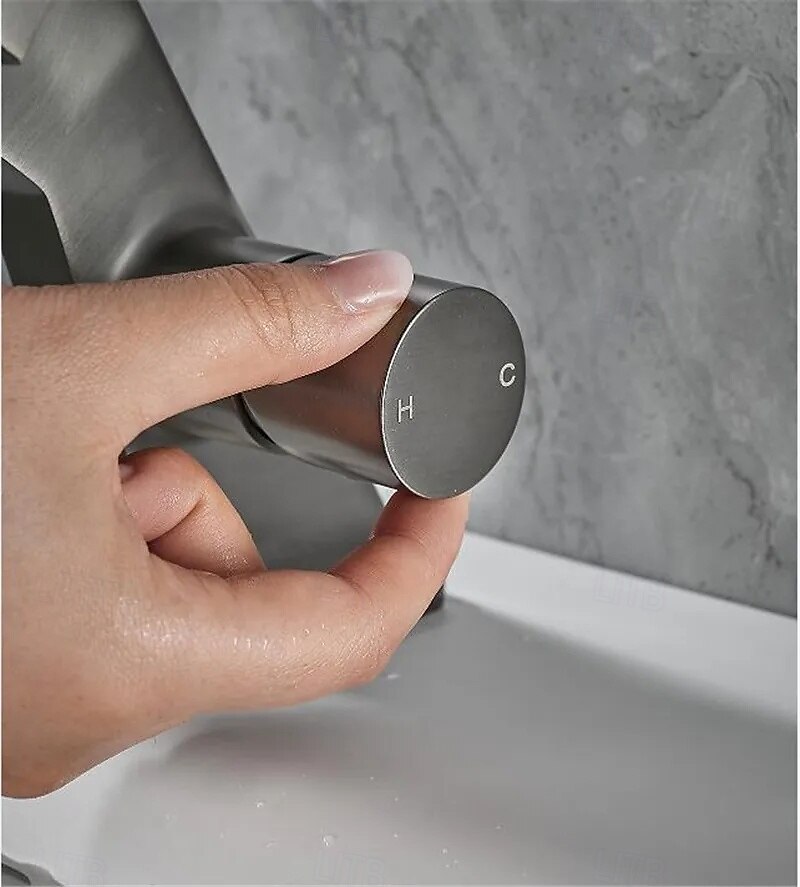 Torneira pia do banheiro - Cascata Galvanizar Conjunto Central Monocomando e Uma AberturaBath Taps de 2025 por $129.99 –P8