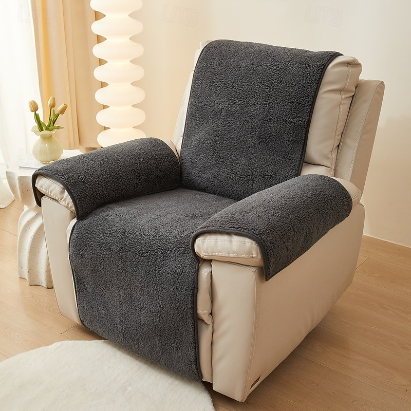Housse de fauteuil inclinable en polaire, douce et confortable, parfaite pour protéger et rafraîchir votre fauteuil inclinable, ajoute confort et chaleur à votre salon ou à votre décoration de cinéma de 2025 ? $51.99 –P12