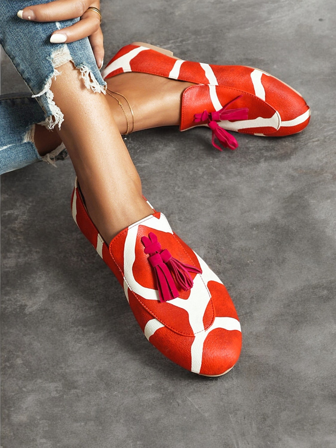 mocassini da donna con stampa leopardata rosa e nappa gialla: scarpe slip-on audaci ed eleganti per un look trendy e di tendenza del 2025 a $34.99 –P4