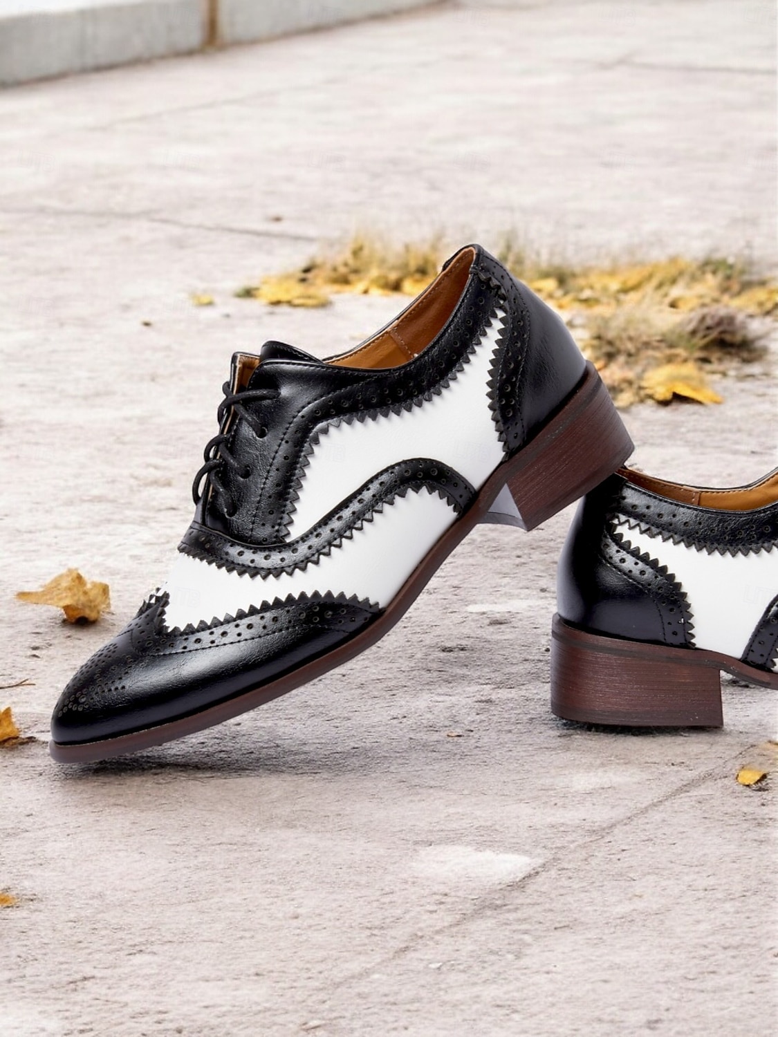 chaussures richelieu brogue noires et blanches pour femmes - chaussures habillées vintage en similicuir à bout golf bicolore pour occasions formelles de 2025 ? $54.99 –P6