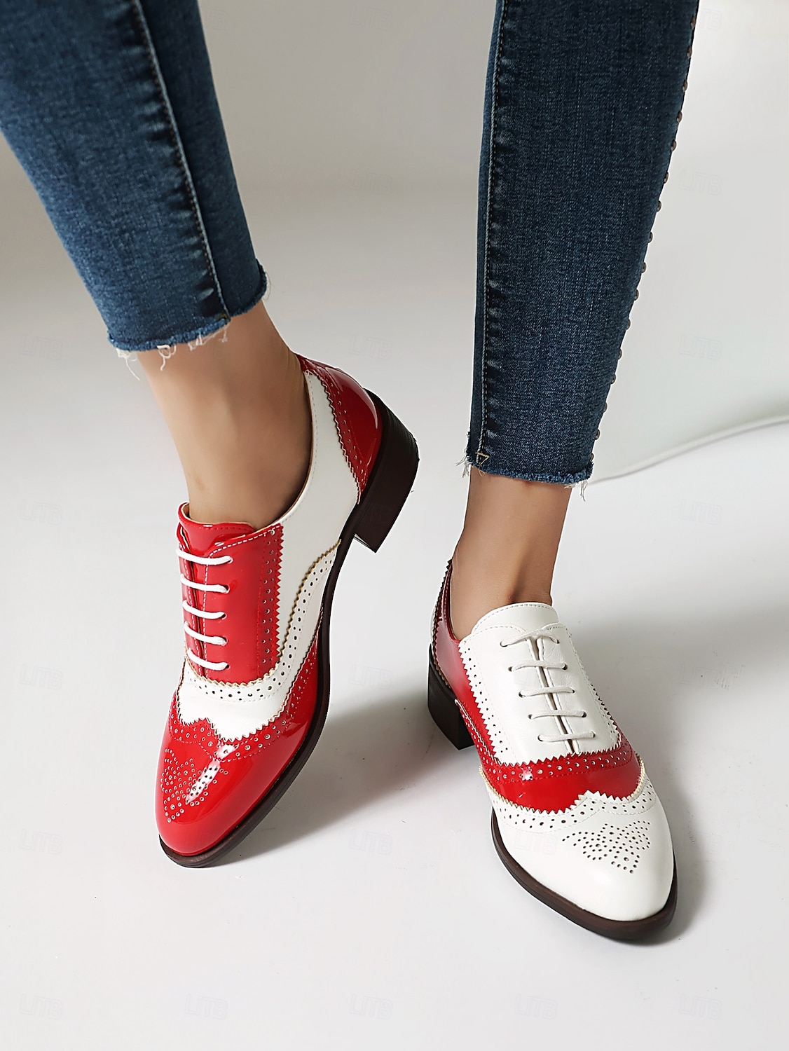 női háromszínű brogue oxford cipő szárnyvéggel és alacsony sarkú - vintage formális lábbeli irodába és különleges alkalmakra 2025 - $46.99 –P2