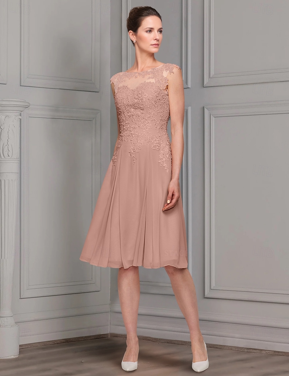 abito da sera a trapezio in due pezzi, abito da madre della sposa, elegante, scollo a V, lunghezza al ginocchio, in chiffon, pizzo, maniche lunghe con applicazioni in pizzo 2025 del 2025 a $133.99 –P2