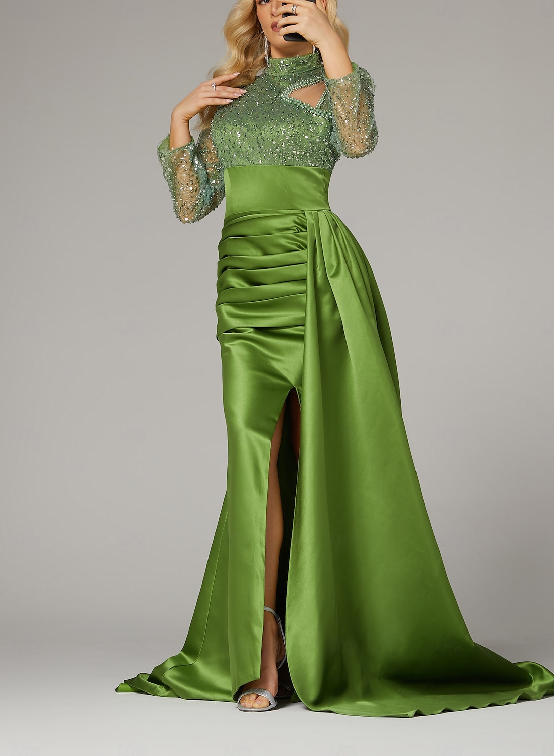 Meerjungfrau Abendkleid Elegantes Kleid Formelle Sweep  Brush Train Lange Ärmel Hoher Hals Satin mit Perlen Pailletten 2025 - $177.99 –P4