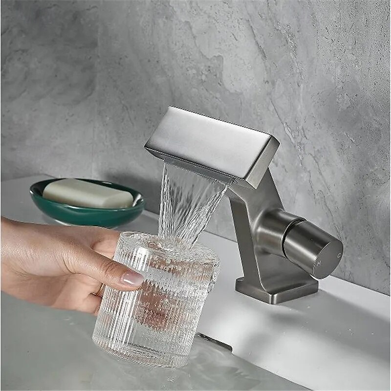 Torneira pia do banheiro - Cascata Galvanizar Conjunto Central Monocomando e Uma AberturaBath Taps de 2025 por $129.99 –P3
