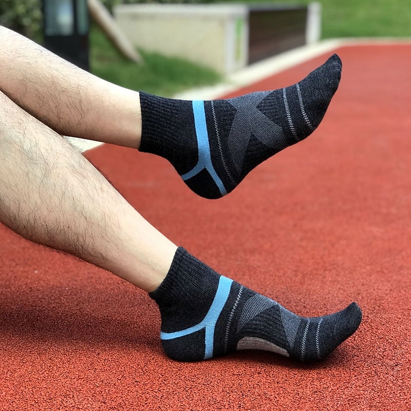 Per uomo 2 coppie Confezioni multiple Calzini Squadra di calcio Calzini da corsa Calzini casual Nero Blu Colore Strisce Sportivo Giornaliero Da mare Di base Medio spessore Primavera Autunno Di del 2025 a $5.99 –P2