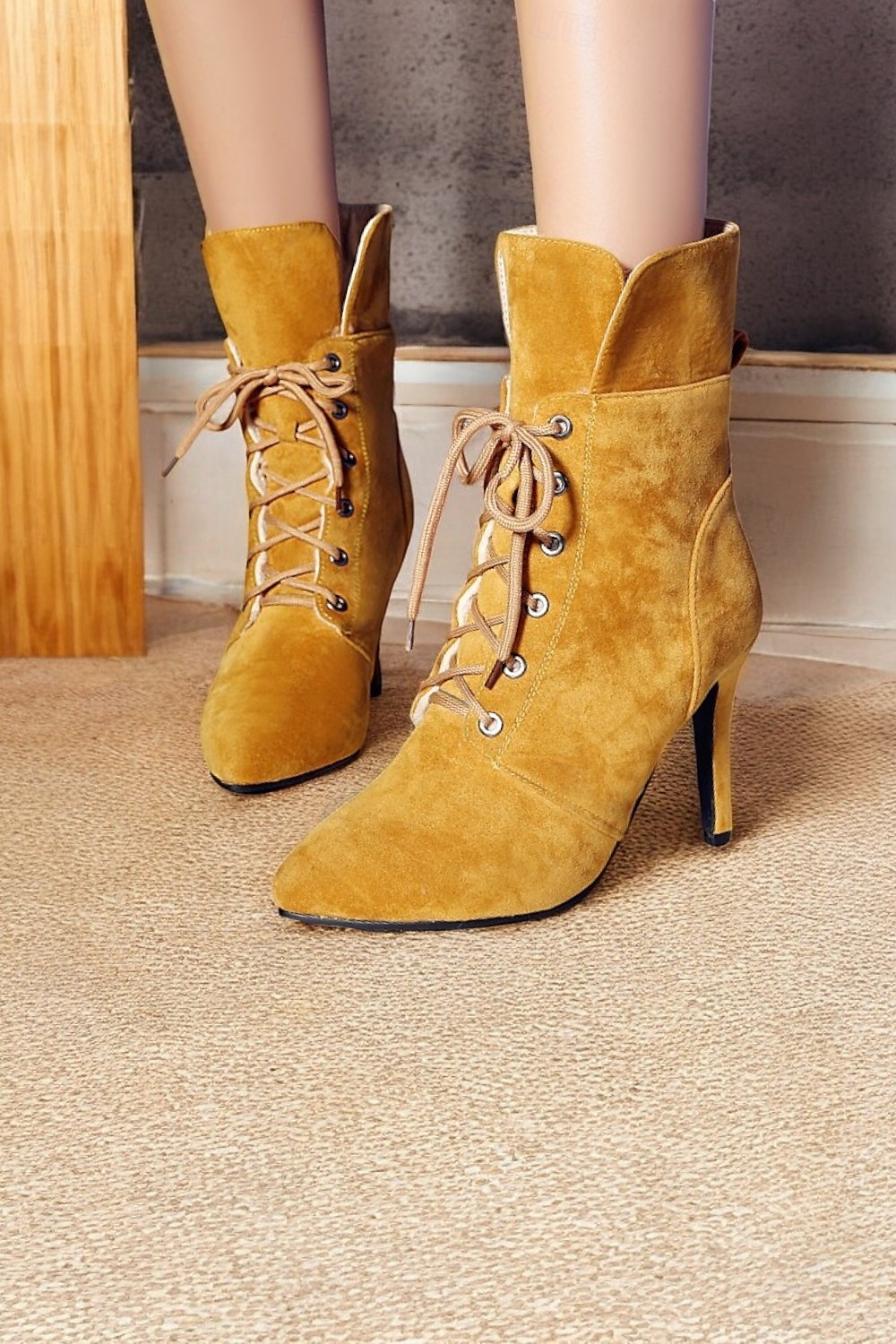 bottes à talons hauts à lacets jaunes pour femmes – des chaussures audacieuses et tendance pour des tenues à la mode et des occasions spéciales de 2025 ? $46.99 –P2