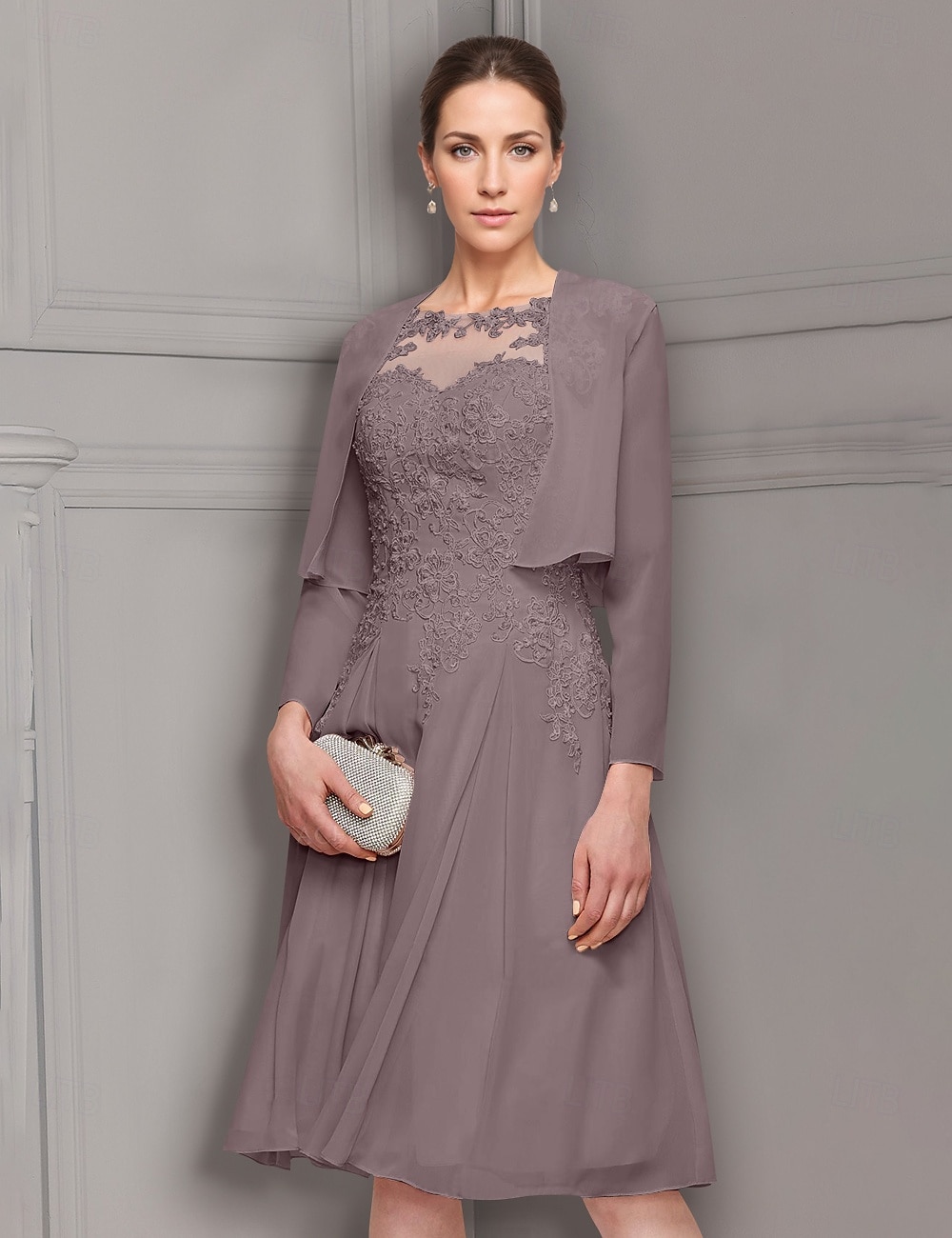 abito da sera a trapezio in due pezzi, abito da madre della sposa, elegante, scollo a V, lunghezza al ginocchio, in chiffon, pizzo, maniche lunghe con applicazioni in pizzo 2025 del 2025 a $133.99 –P4