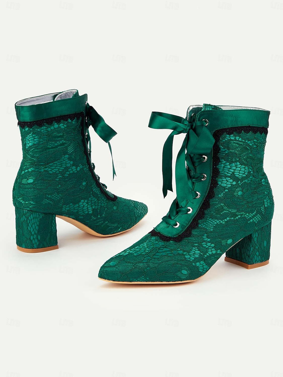 Groene Victoriaanse veterlaarzen voor dames met bloemenkanten overlay en lintstrik – vintage stijl voor speciale gelegenheden 2025 - $69.99 –P1