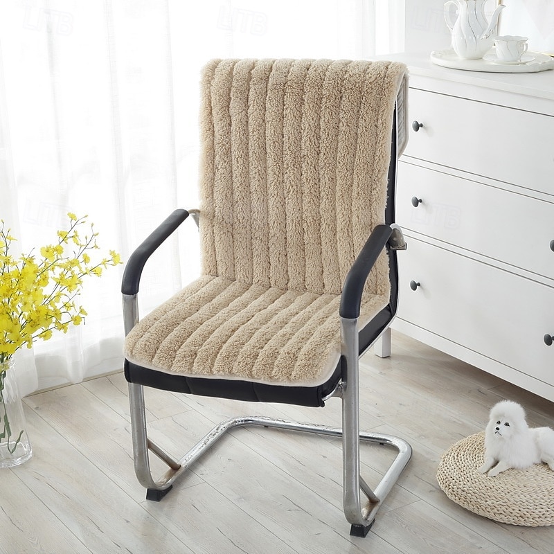 Coussin de chaise en peluche de couleur unie à dossier haut, housse de chaise de salle à manger, coussin de siège chaud à rayures simples, housse de siège douce avec attaches pour chaise d'ordinateur, chaise à bascule, chaise de bureau de 2025 ? $16.99 –P1