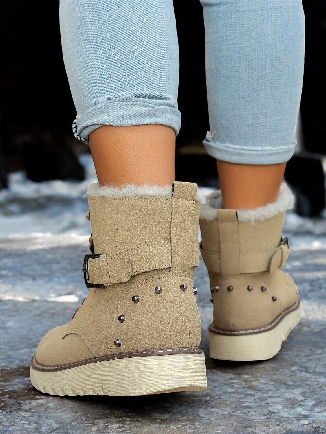 Botas de nieve de invierno para mujer de color marrón con forro de piel sintética: botas cálidas y aislantes para exteriores con detalle de hebilla y suela antideslizante para clima frío 2025 - $46.99 –P4