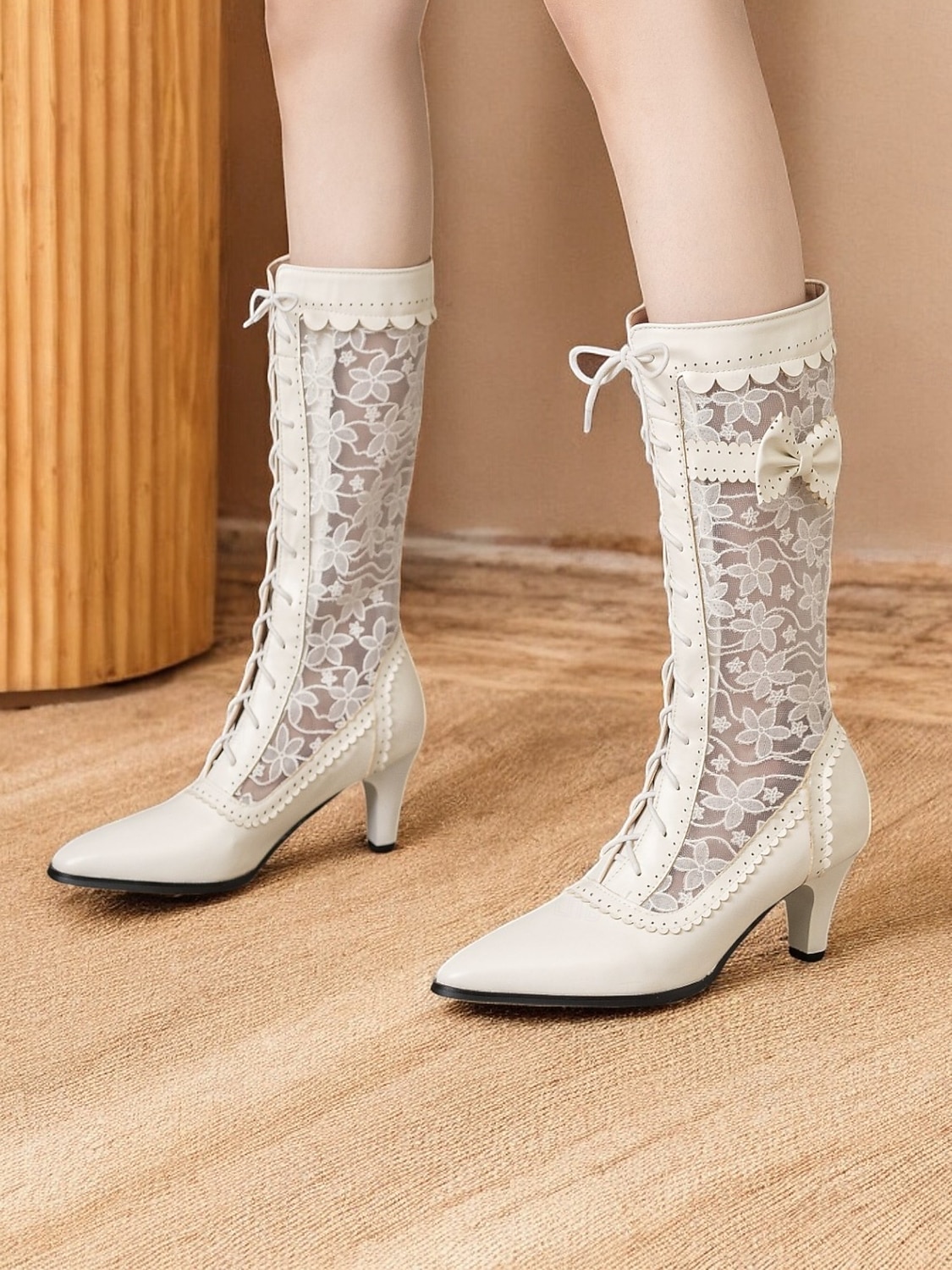 női viktoriánus fűzős csizma virágos csipkepanelekkel, masnikkal és hegyes orrral – elegáns retro stílus cosplayhez, bulikhoz és különleges alkalmakra 2025 - $64.99 –P3