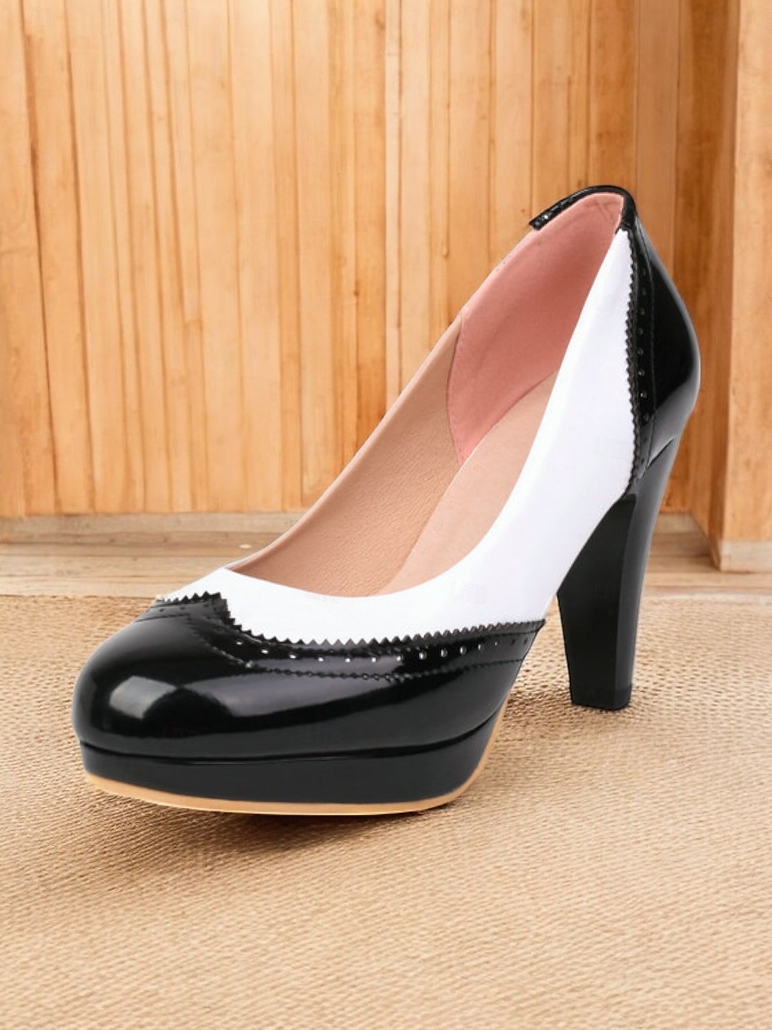 női vintage stílusú fekete-fehér magassarkú pumpák brogue részletekkel, elegáns ruhacipő hivatalos alkalmakra 2025 - $54.99 –P4