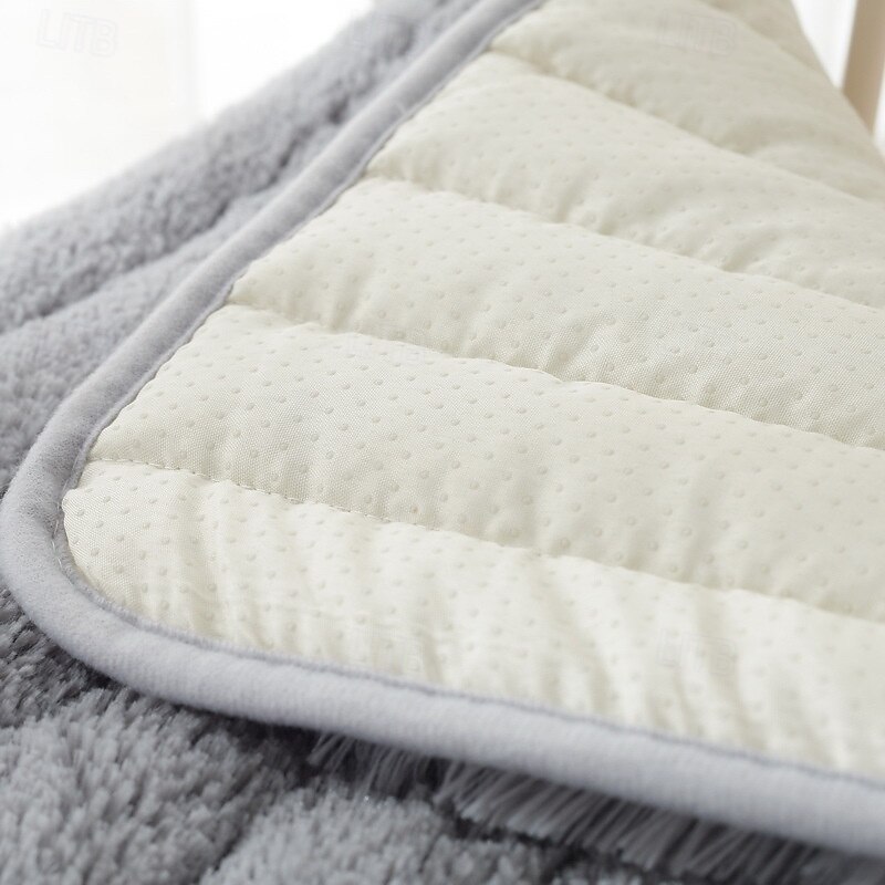 Coussin de chaise en peluche de couleur unie à dossier haut, housse de chaise de salle à manger, coussin de siège chaud à rayures simples, housse de siège douce avec attaches pour chaise d'ordinateur, chaise à bascule, chaise de bureau de 2025 ? $16.99 –P2