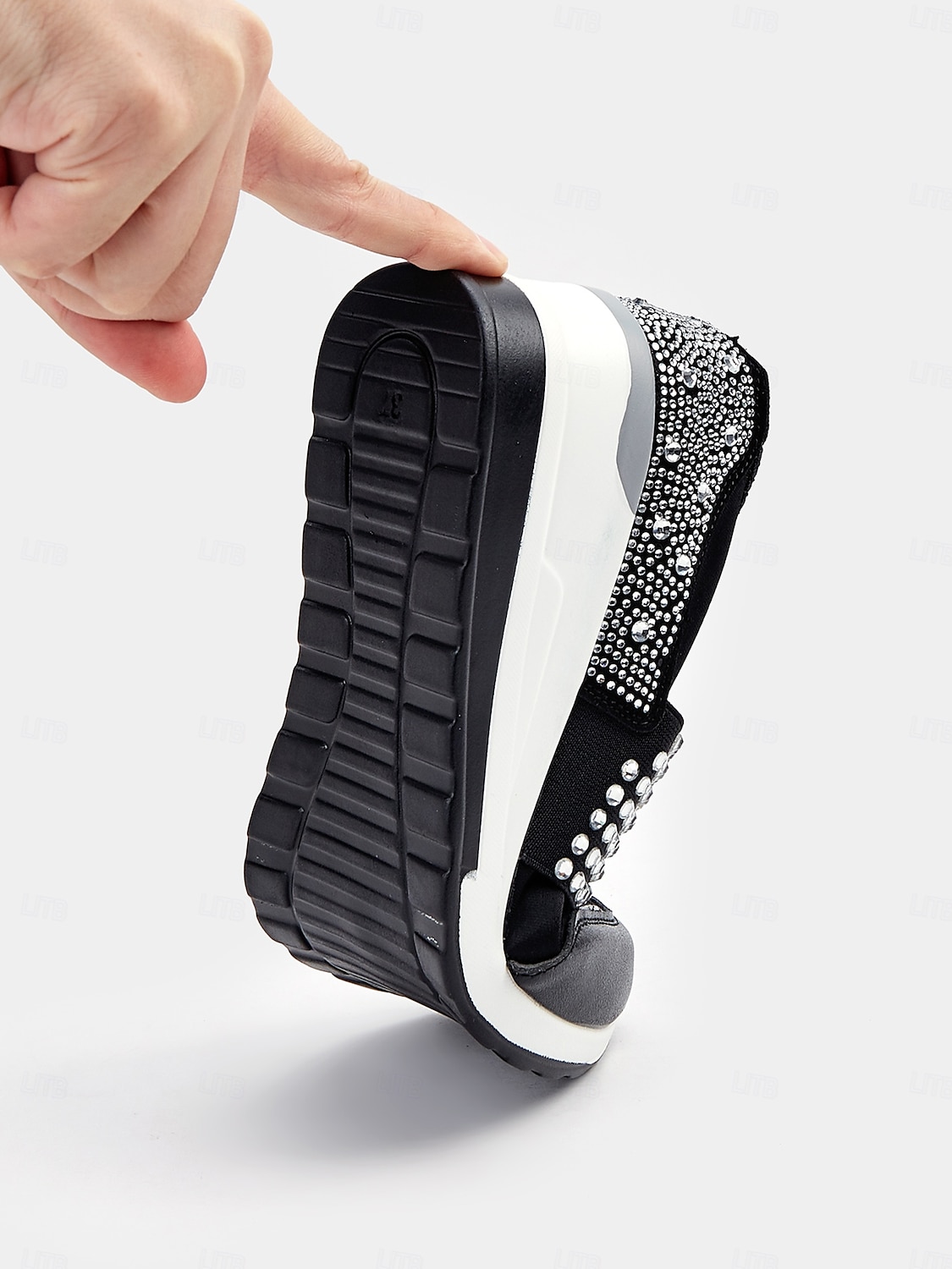 rhinestone slip-on plattformsneakers for kvinner – stilige fritidssko med piggpynt og komfortabel kilehæl 2025 - $42.99 –P8